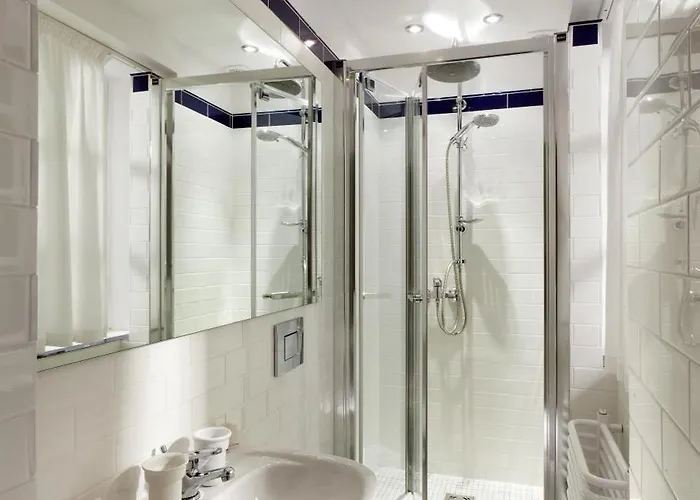 戈德瓦塞尔矿区酒店 *